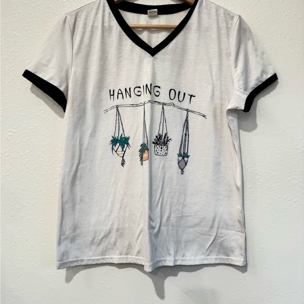 Hanging Out Houseplant 🪴 Graphic Ringer Tee | Size Small